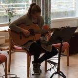 GItarelev spiller på BOAS konsert